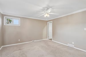W Parkview Dr-S2509-030.jpg