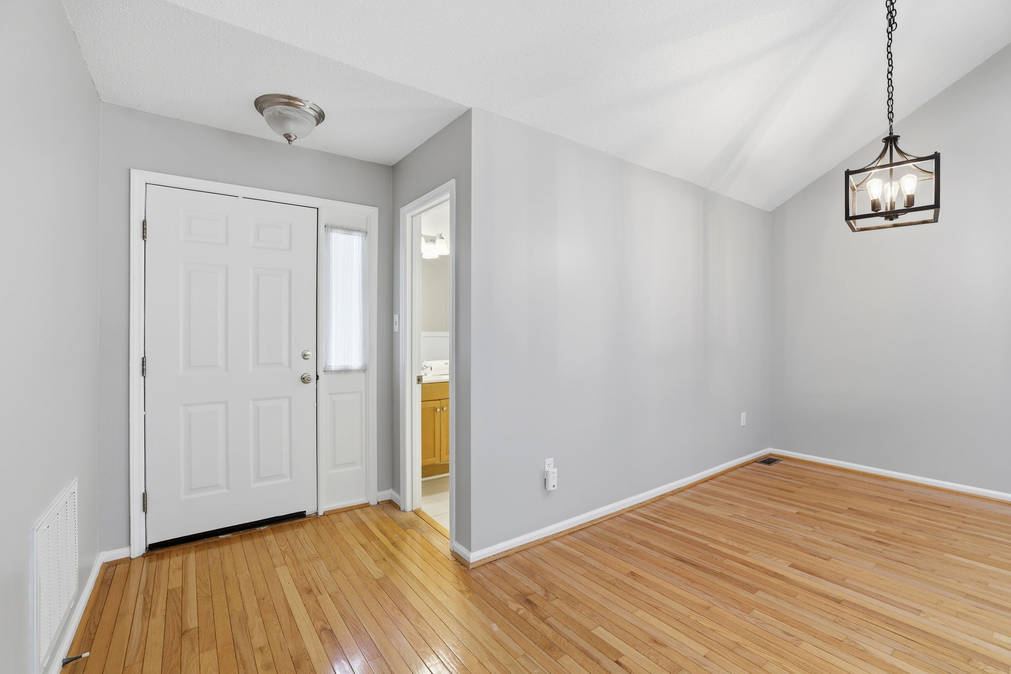 Entry / Dining Room