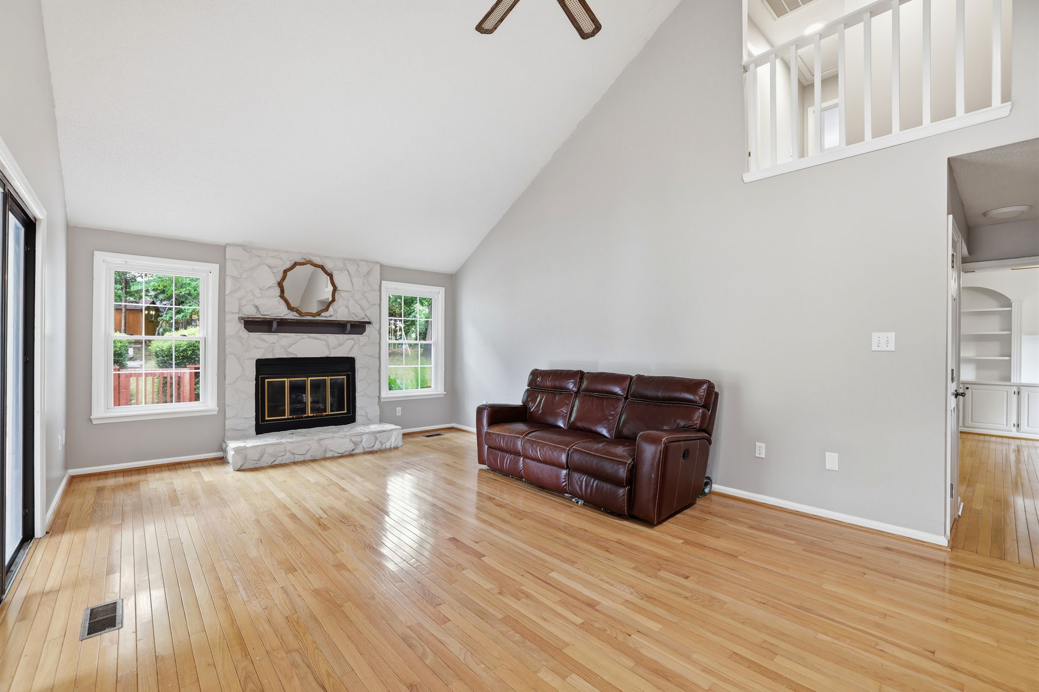 Fireplace with gas logs