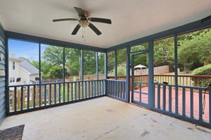 Screened-in Porch