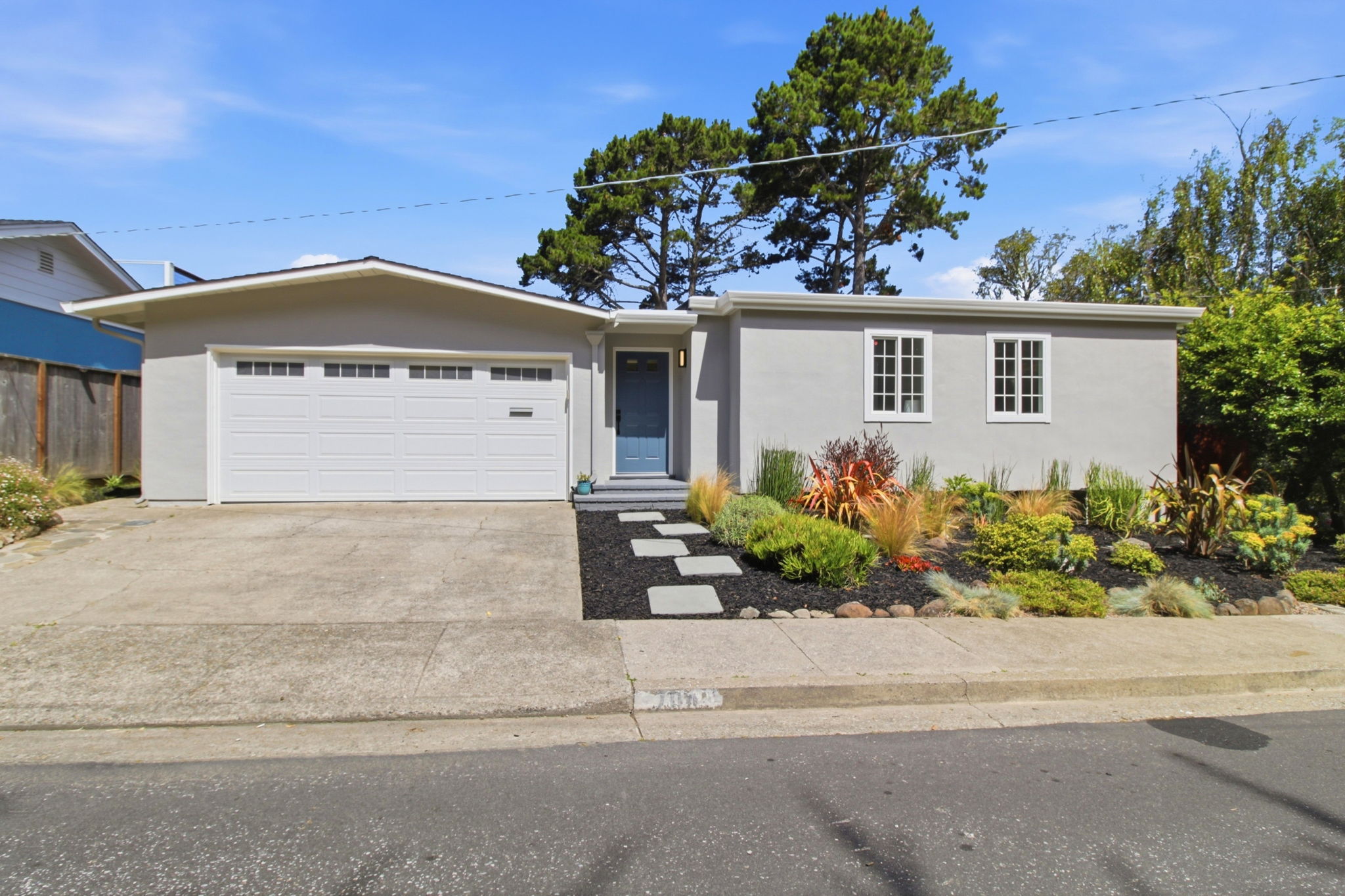001_F8_704 Alta Vista Dr