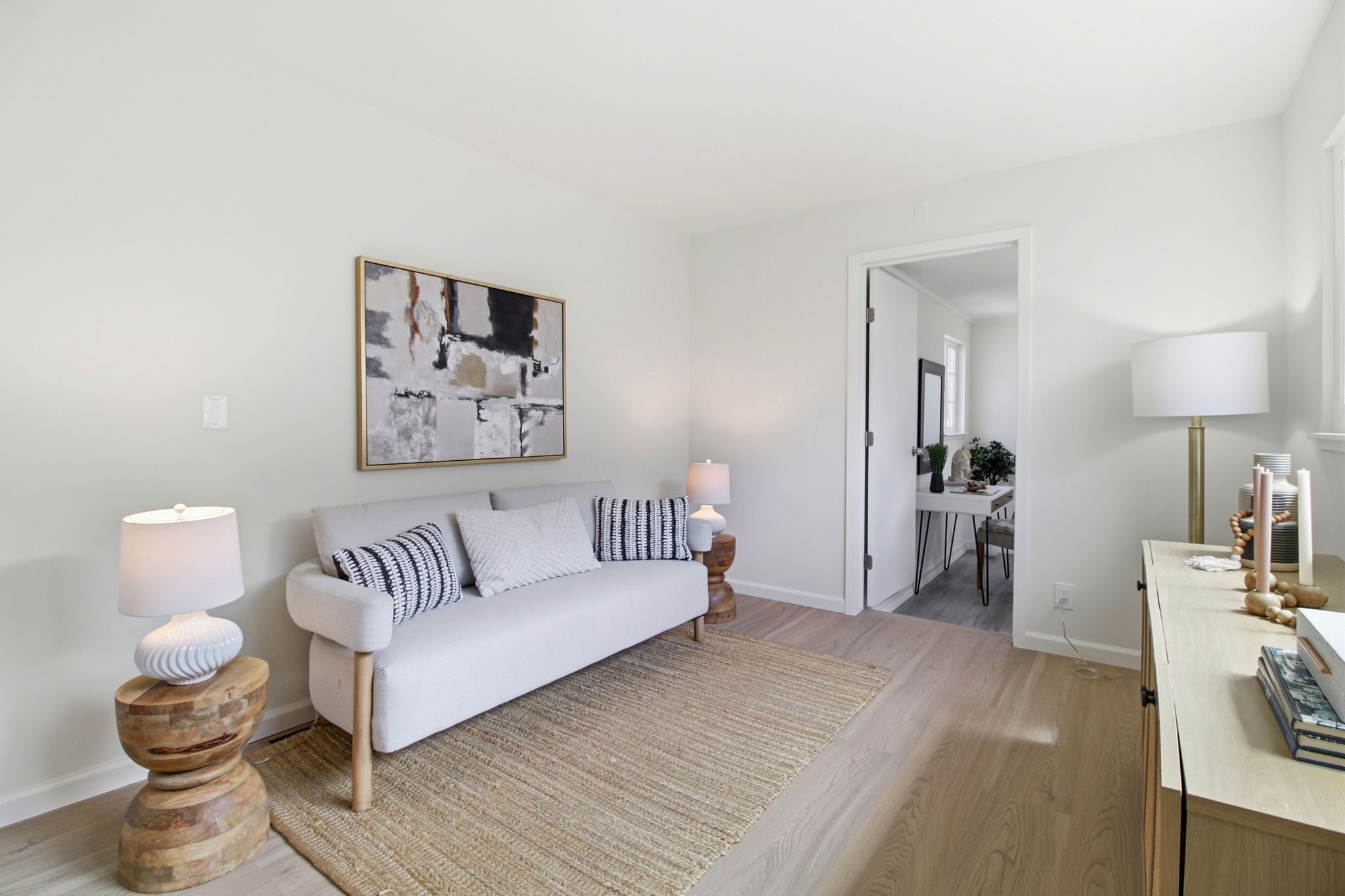022_F8_704 Alta Vista Dr