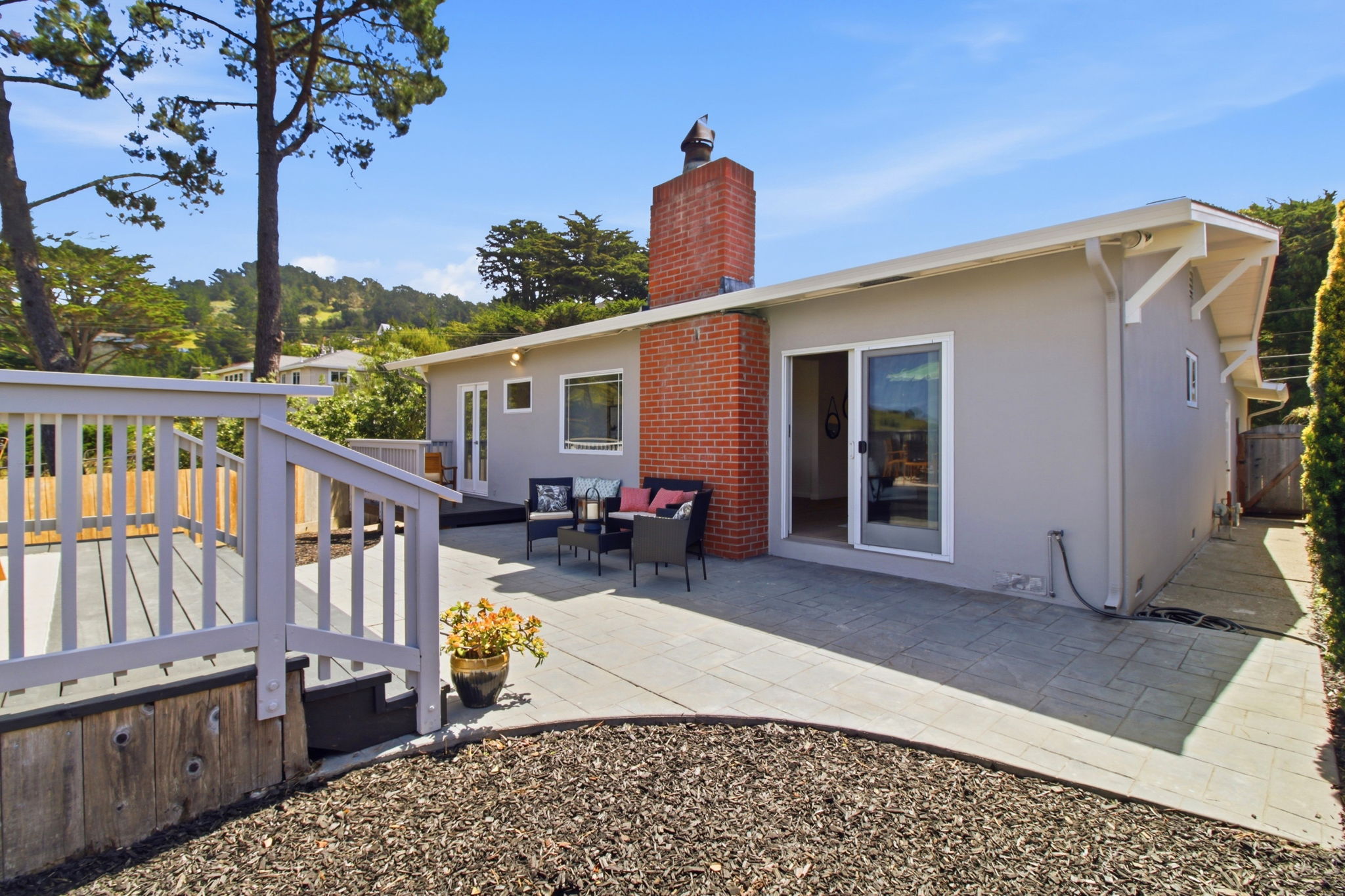 045_F8_704 Alta Vista Dr
