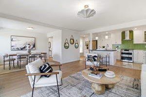 012_F8_704 Alta Vista Dr