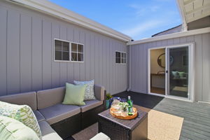 043_F8_704 Alta Vista Dr