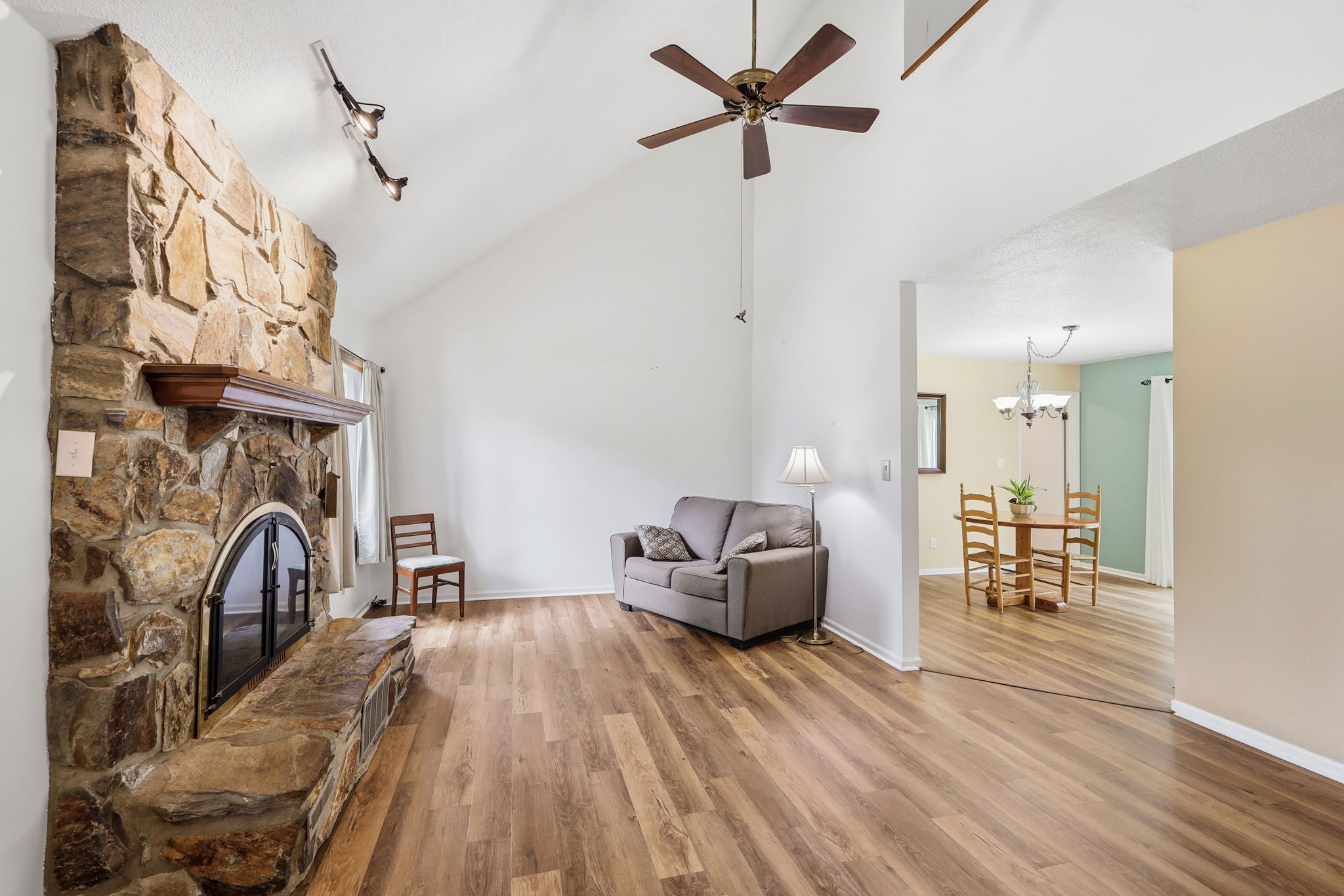 Vaulted Ceiling in Great Room