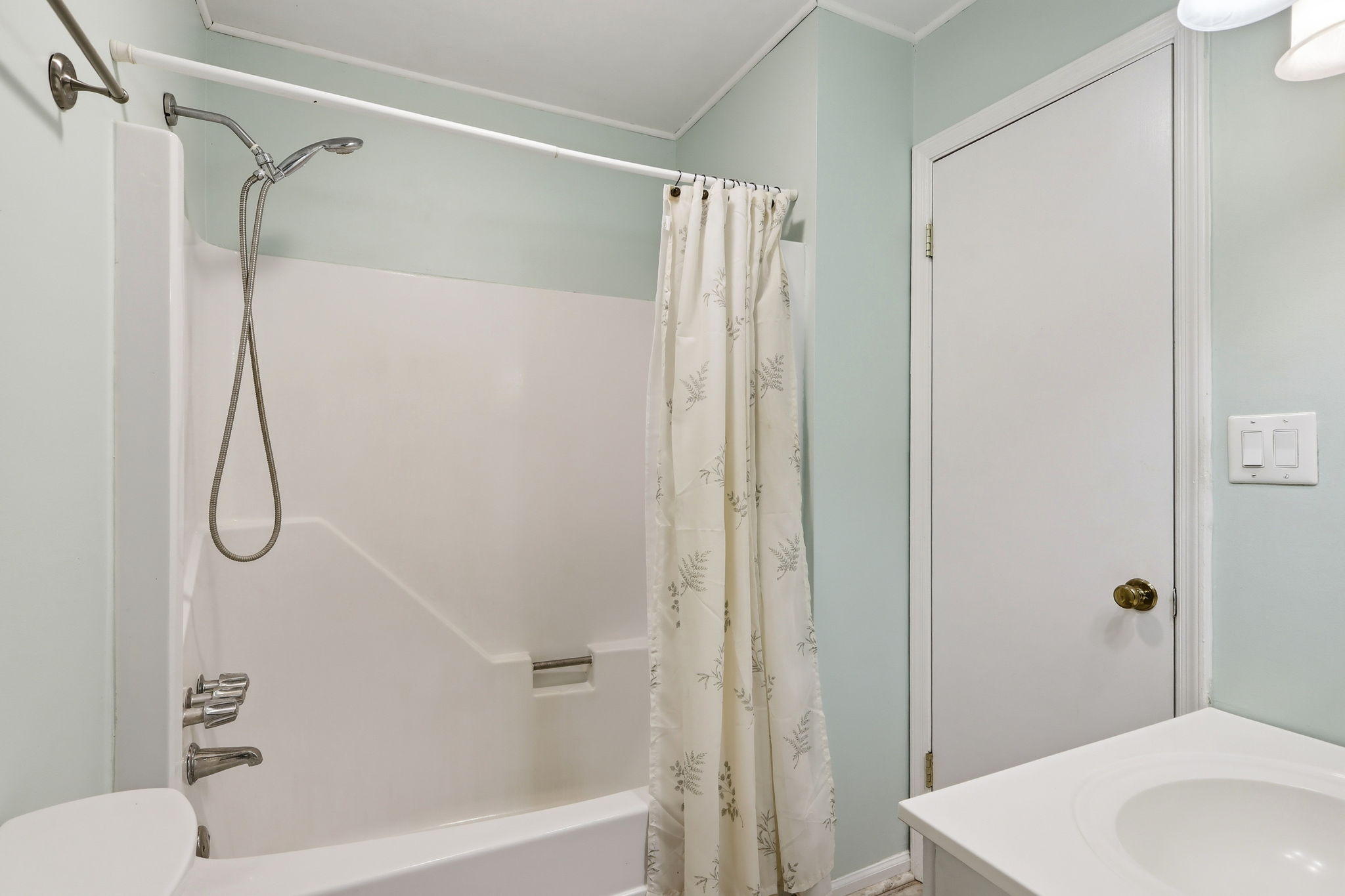 Upstairs Bathroom