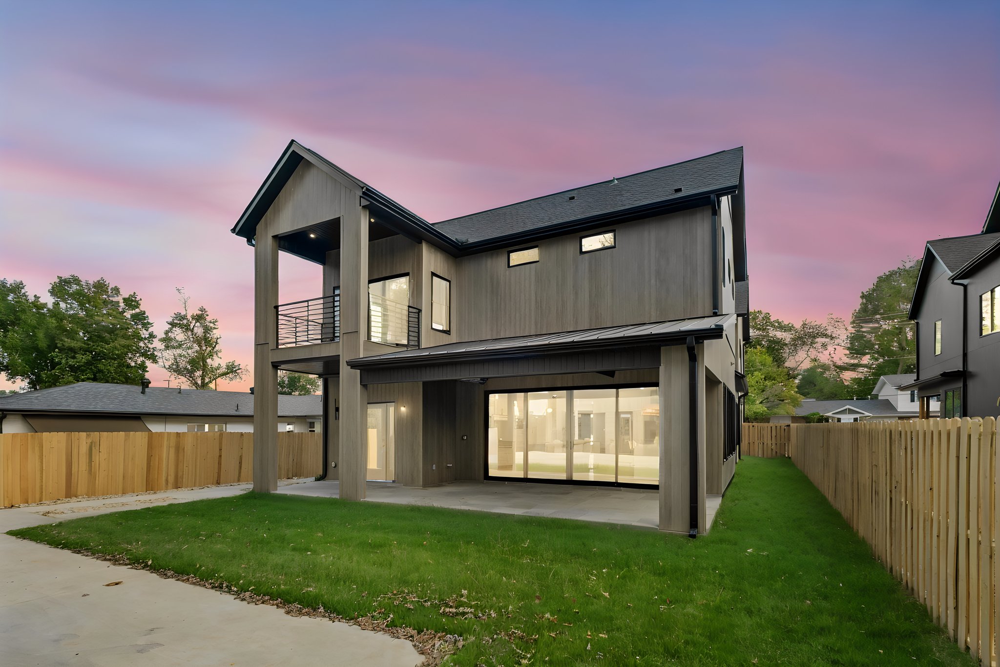 704 NW 7th St. Bentonville, AR 72712- No Watermark 44 day to dusk.jpeg