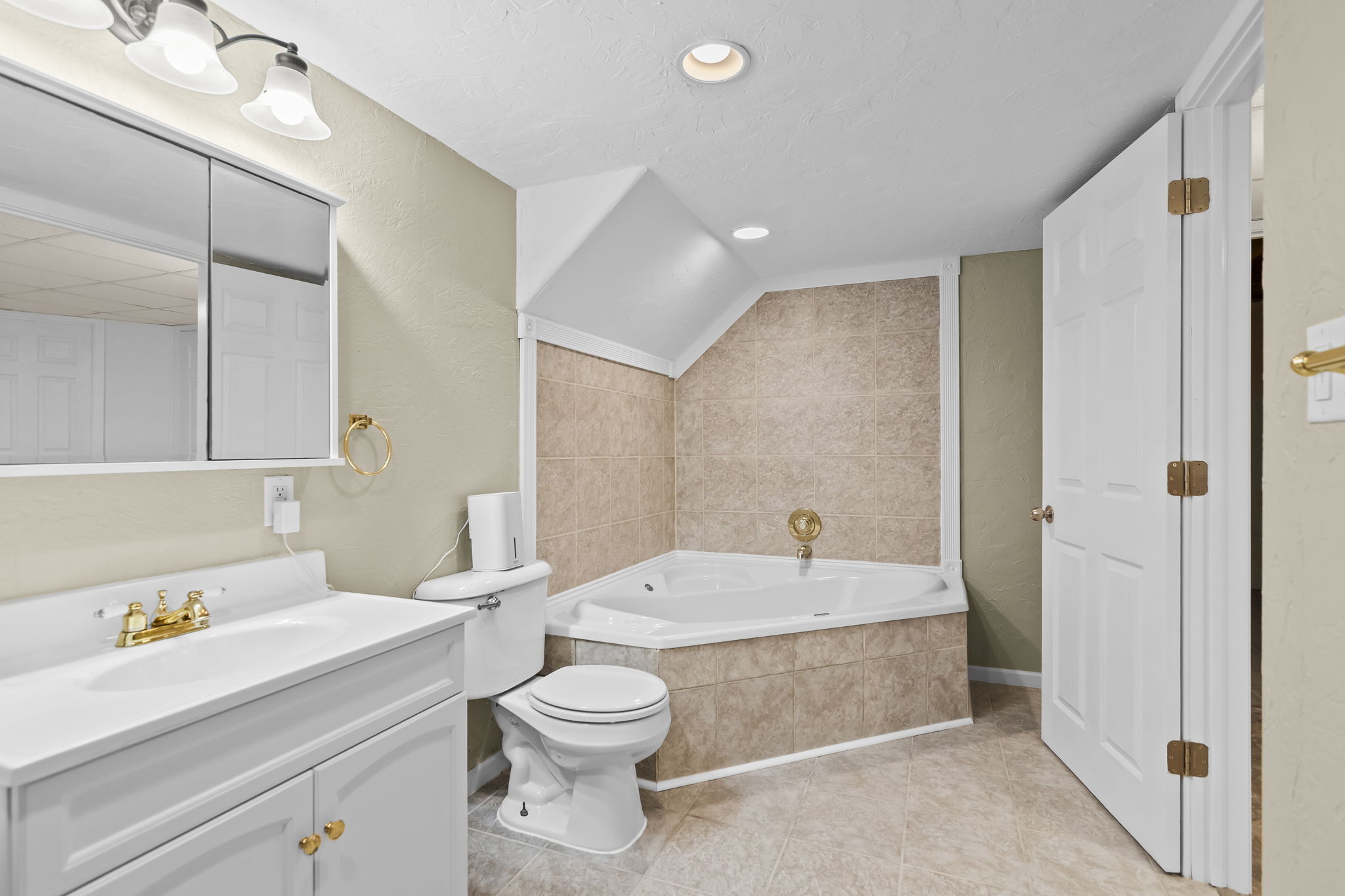 Lower Bath