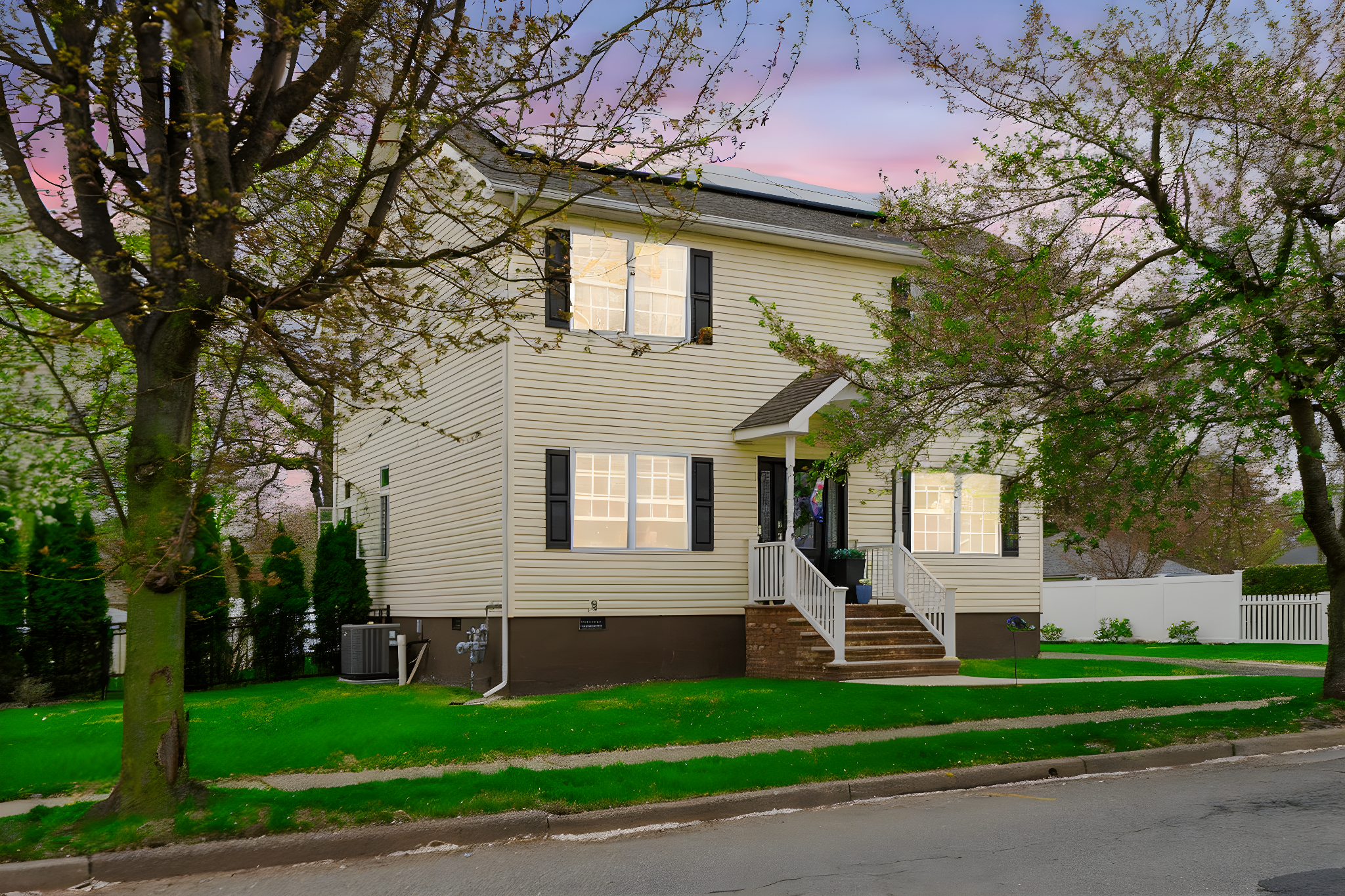 704 Plainfield Ave-35 day to dusk.jpeg