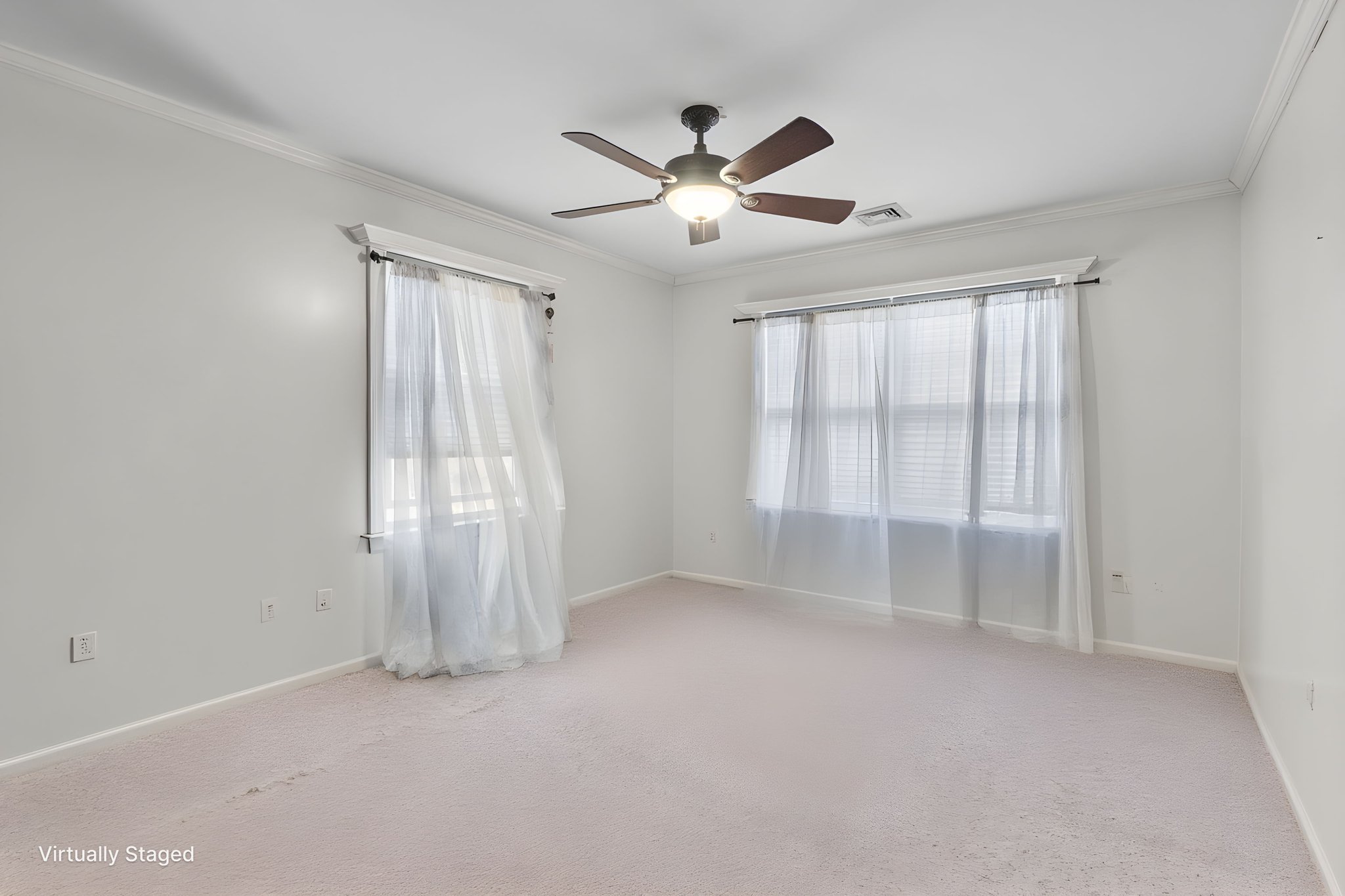 704 Plainfield Ave-8 furniture removed.jpeg