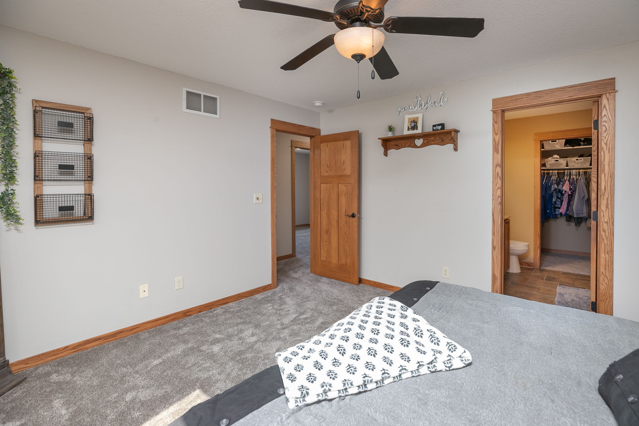 17-Primary Bedroom
