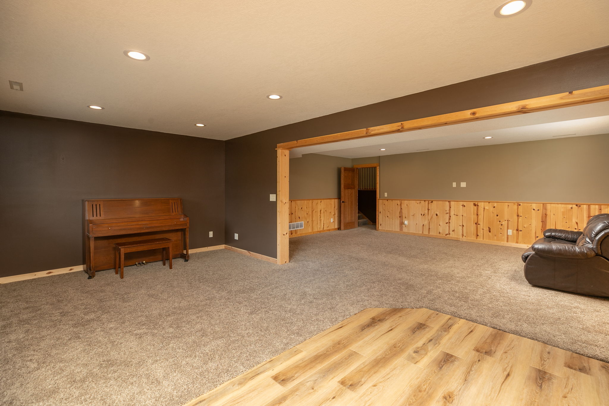 30-Family Room
