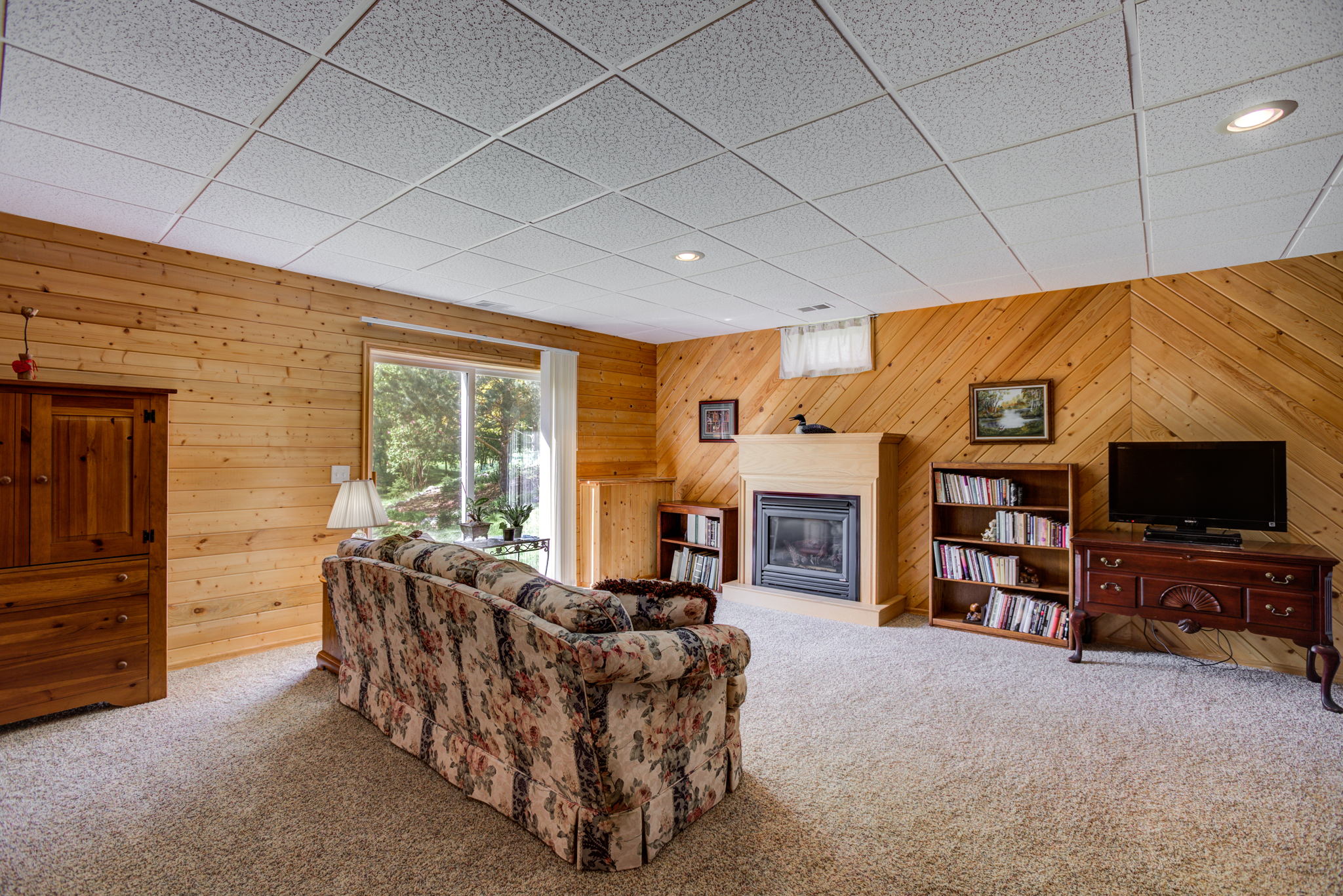 22_Family Room-3