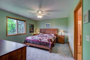 12_1st Bedroom-2