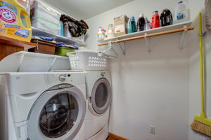 25_Laundry Room