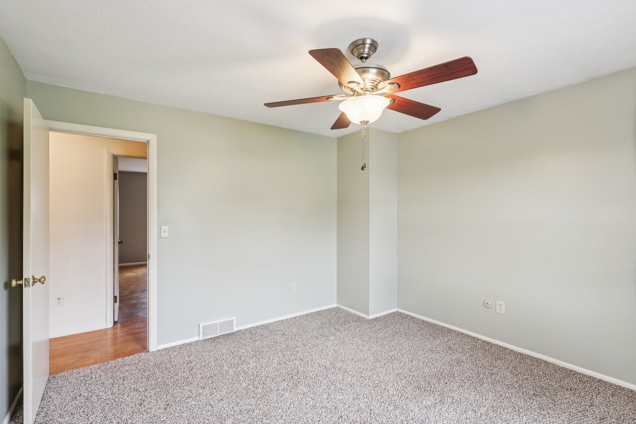 Teal Cove-S1704-026.jpg