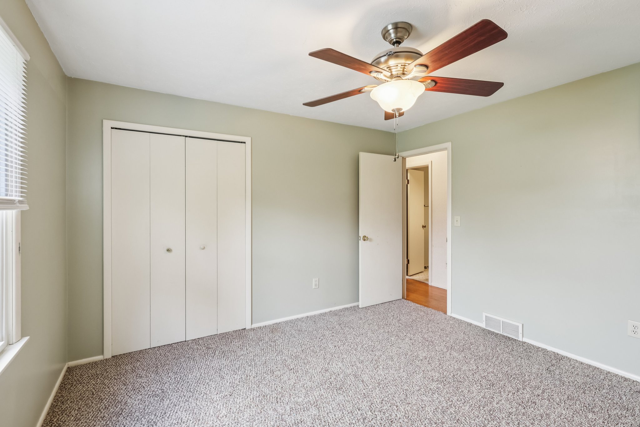 Teal Cove-S1704-027.jpg