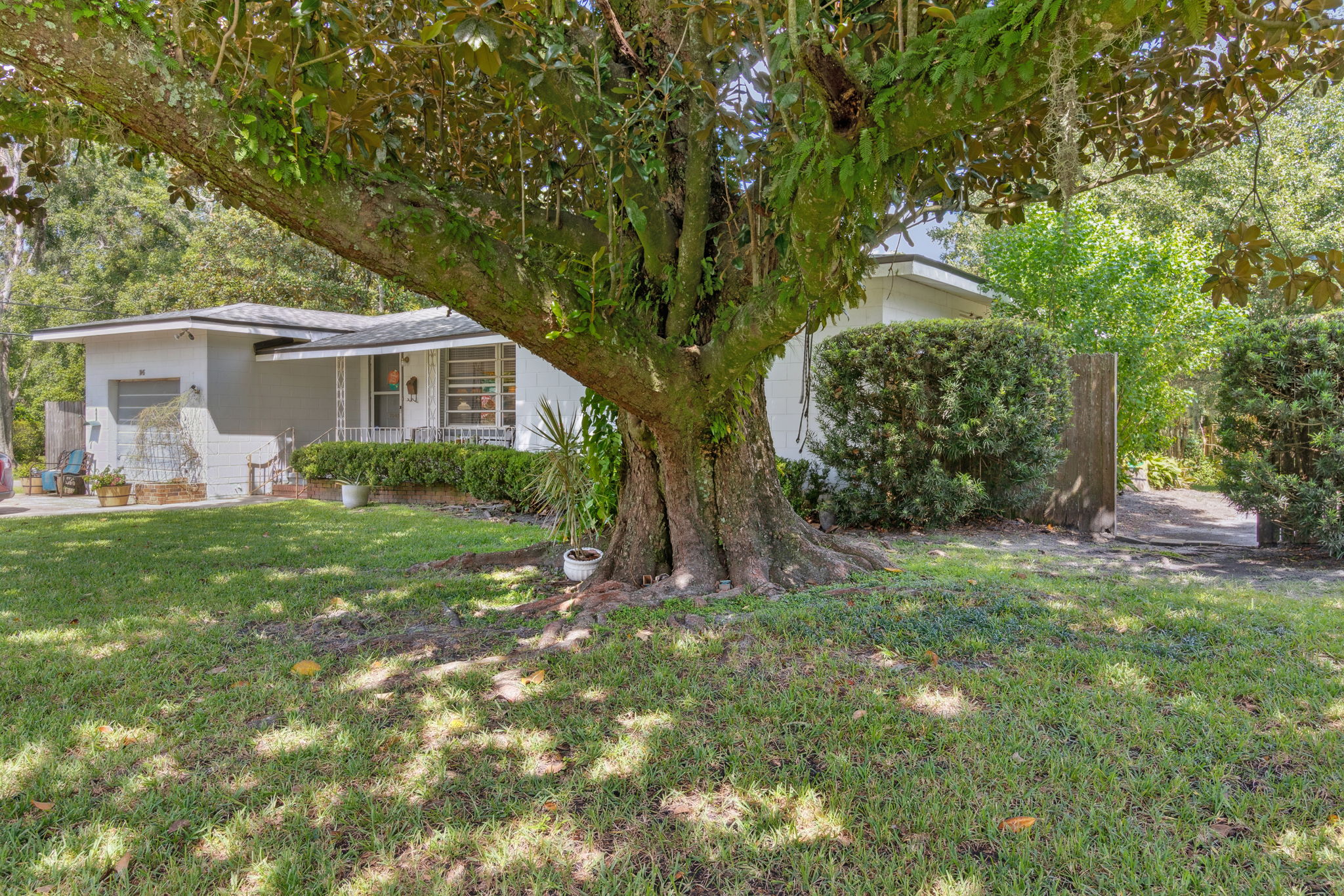Welcome to 7045 Bonnie Brae Ln