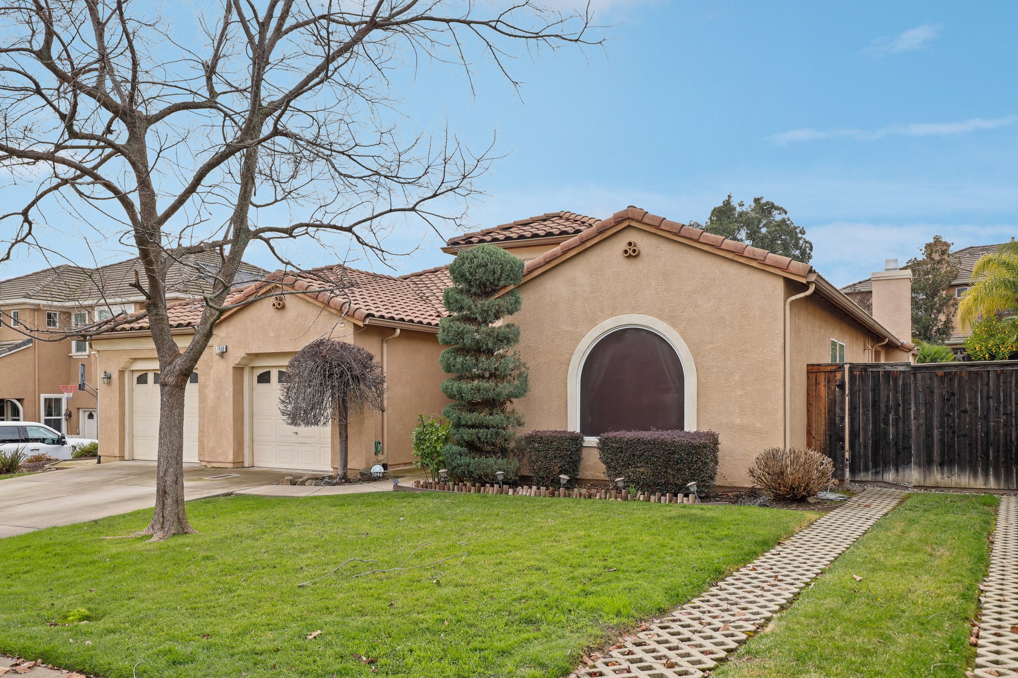 Barranca Dr-S3112-003.jpg