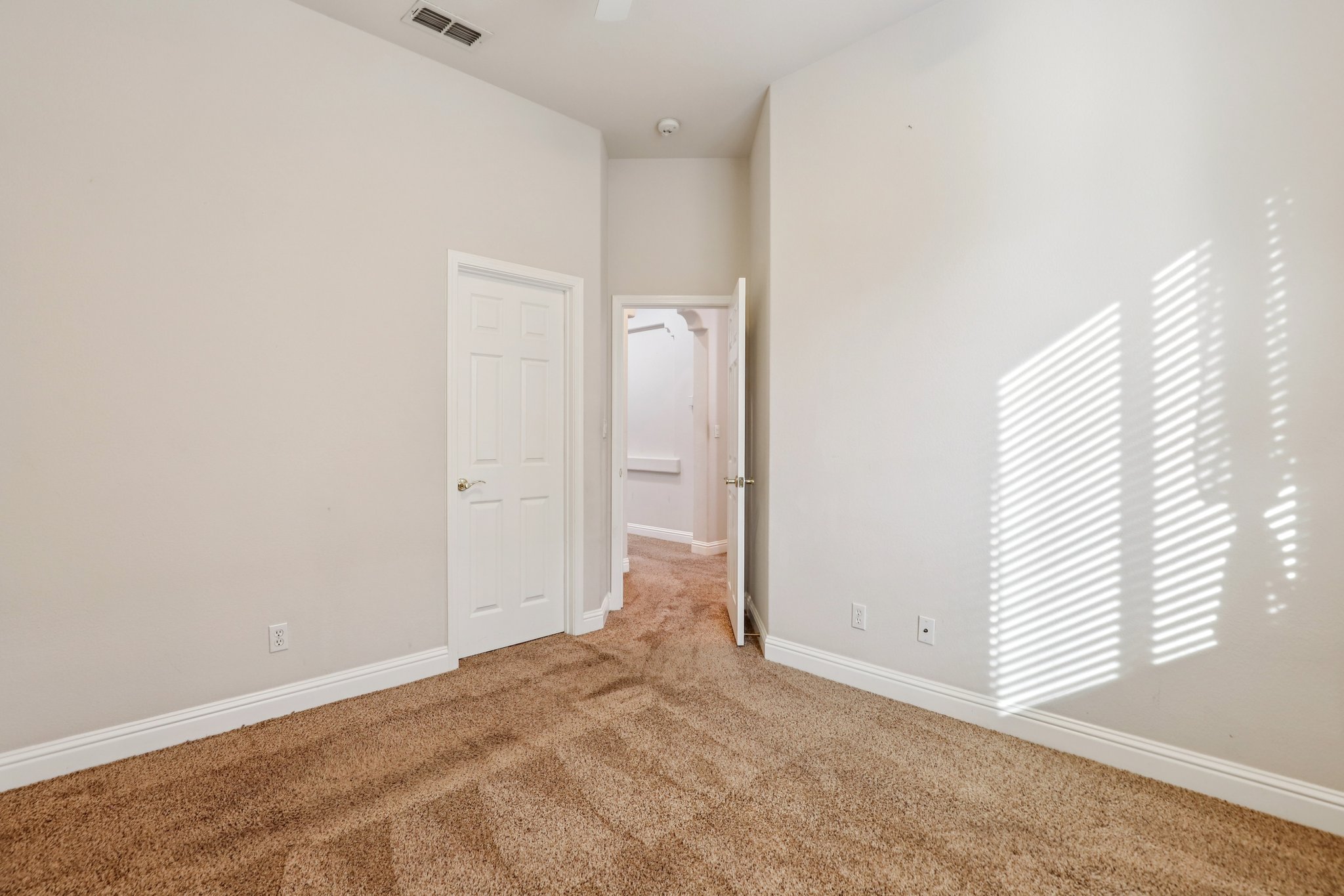 Barranca Dr-S3112-034.jpg