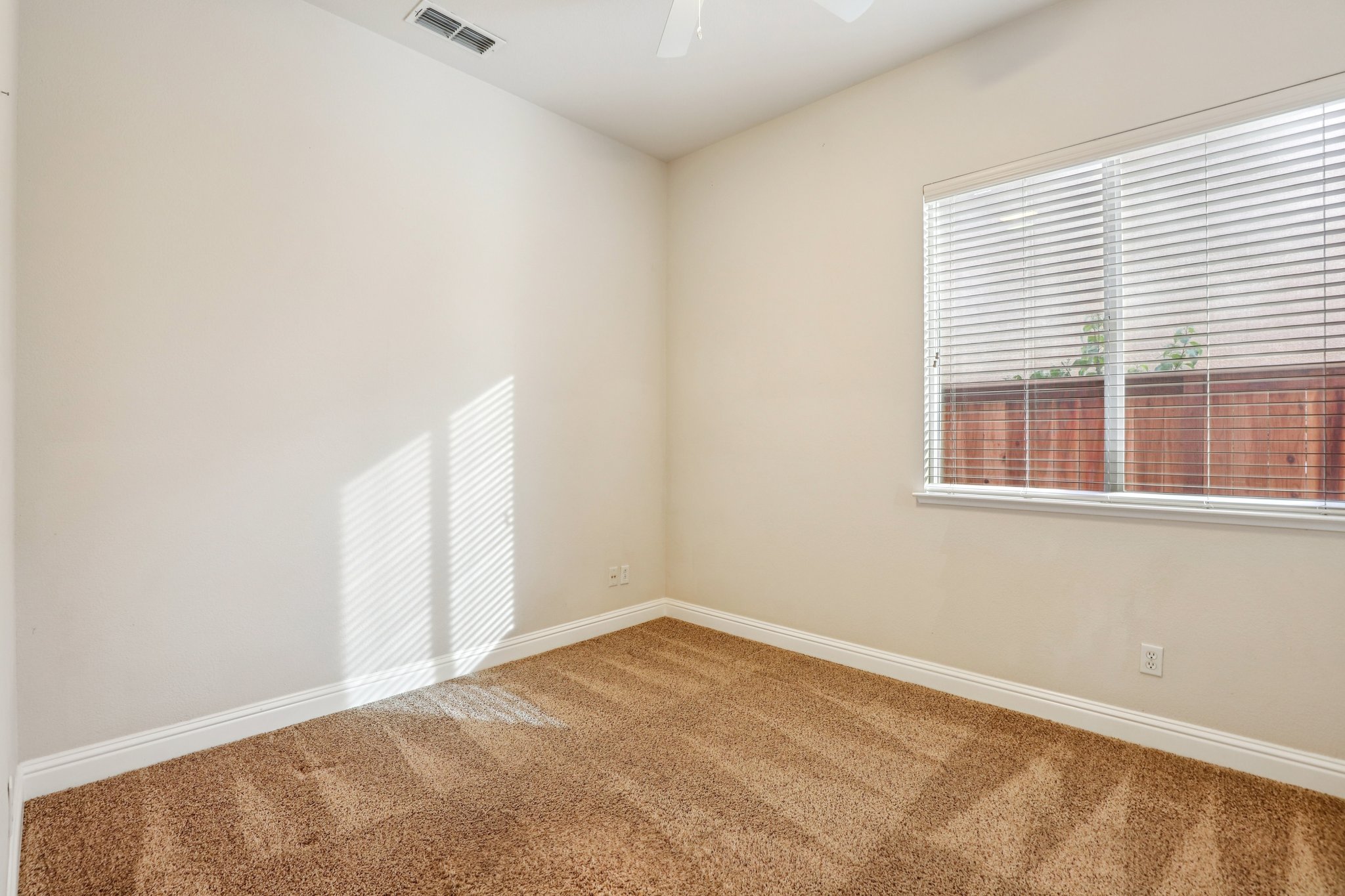 Barranca Dr-S3112-035.jpg