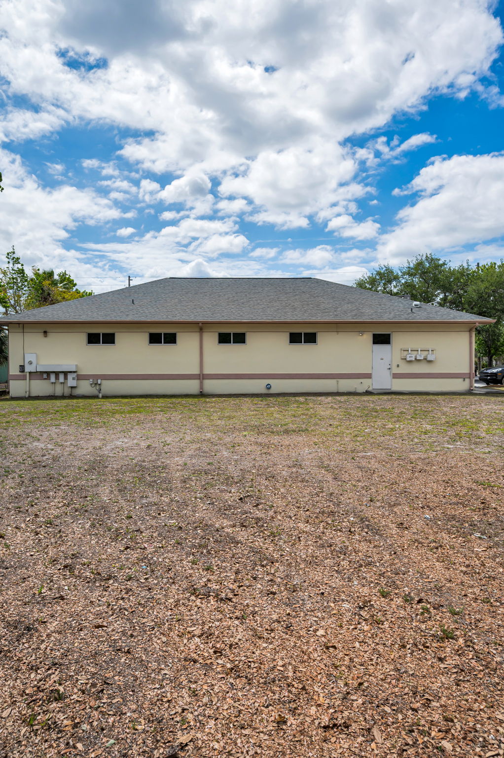 Rear Exterior9