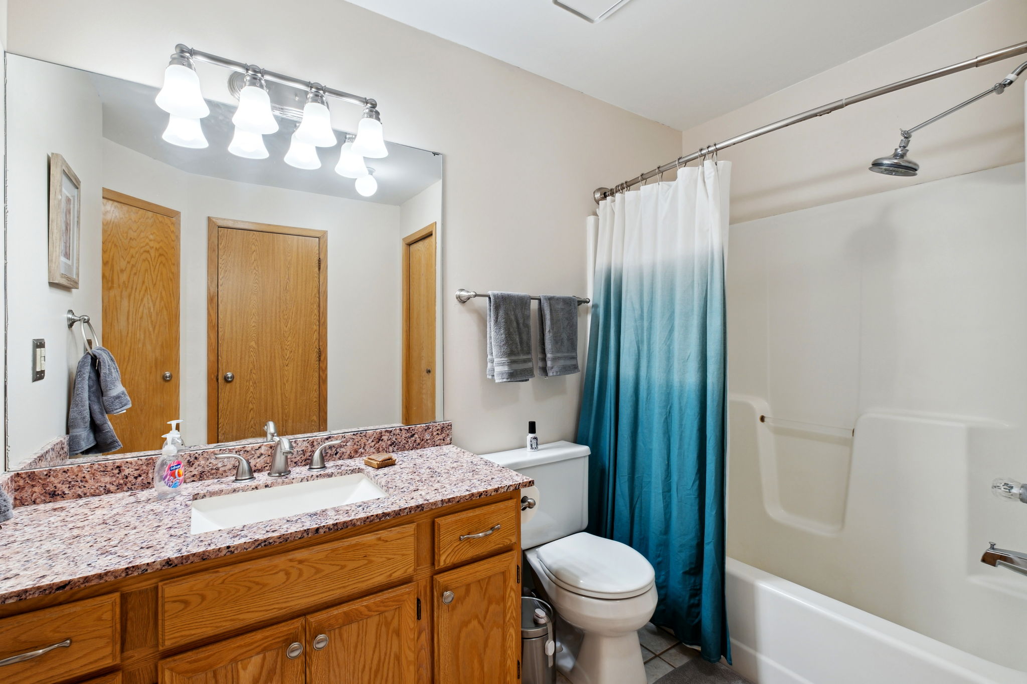 08_Interior