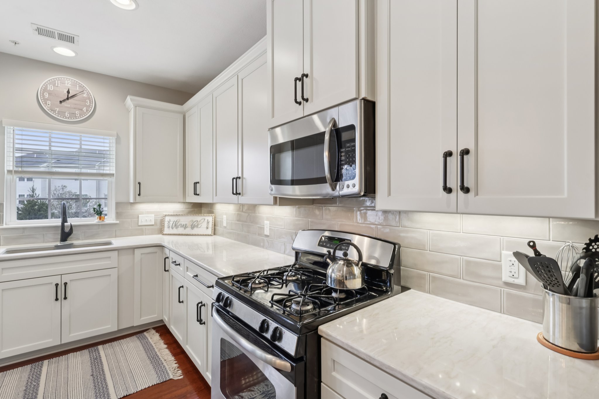 Broadmore Ln-S1311-033.jpg