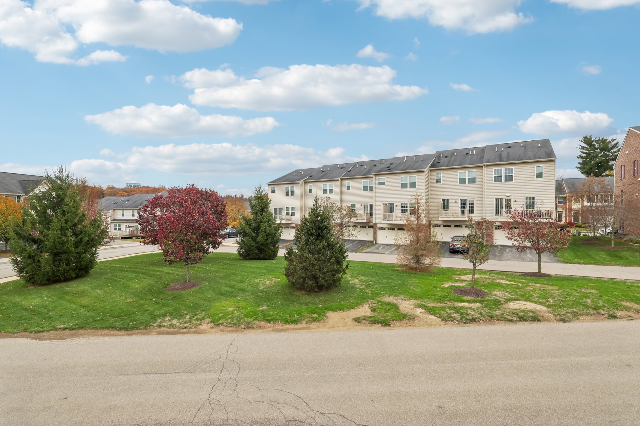 Broadmore Ln-S1311-062.jpg