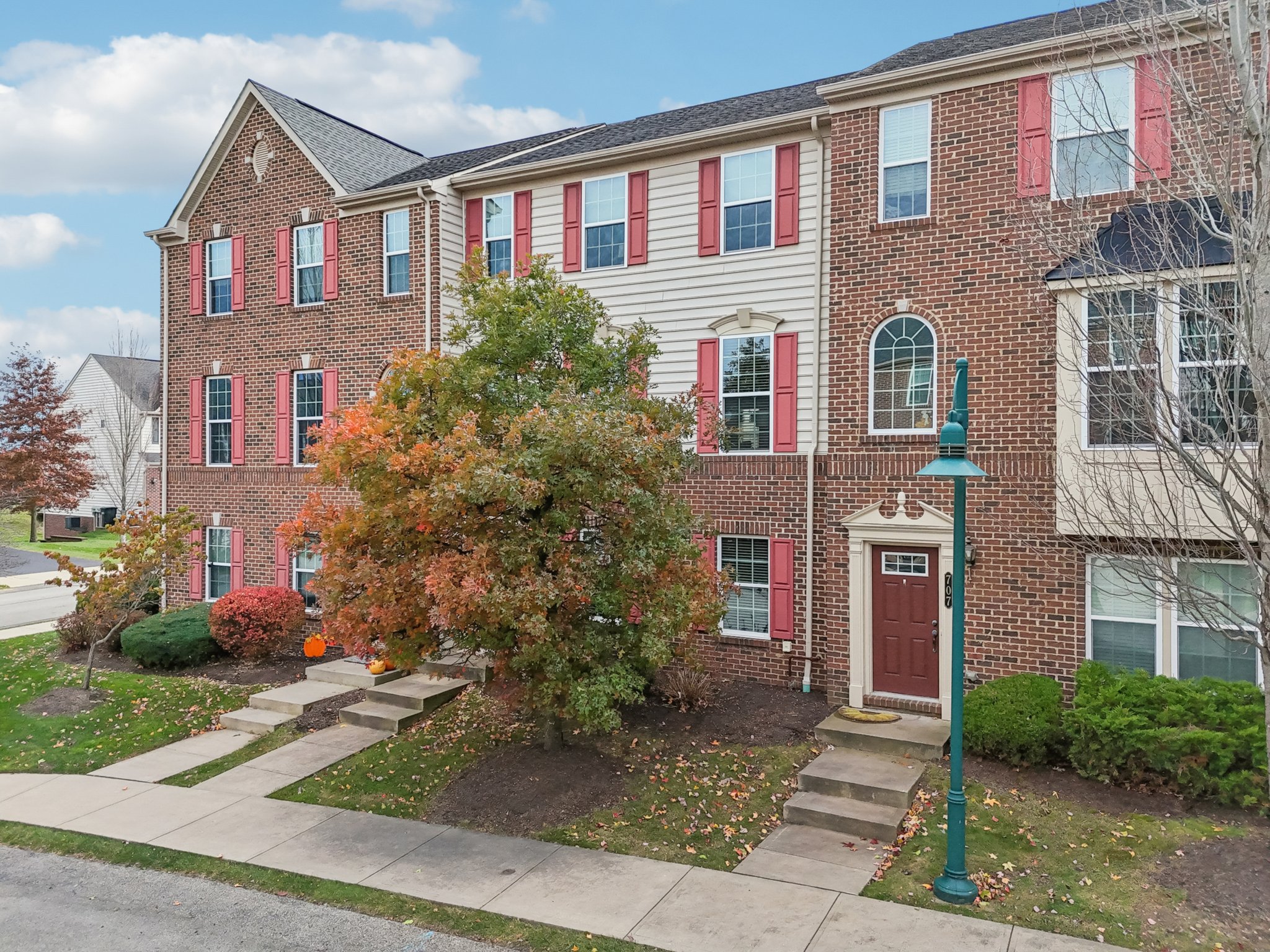 Broadmore Ln-S1311-068.jpg