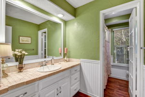 024-Hall Bath-FULL