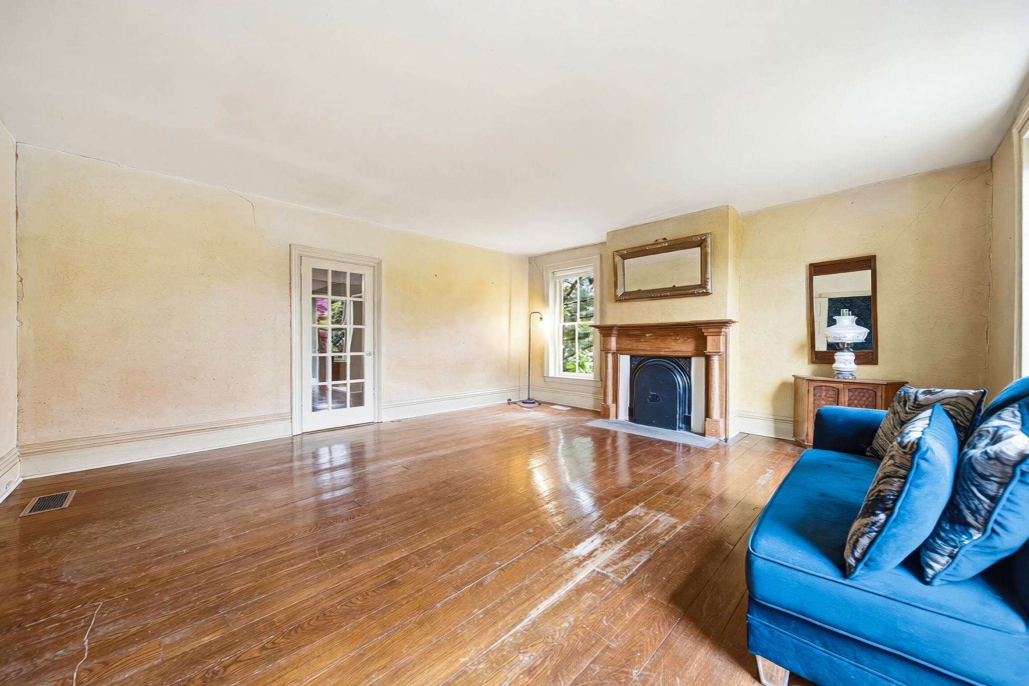 K.K. - 705 Deacon St, Hebron-10