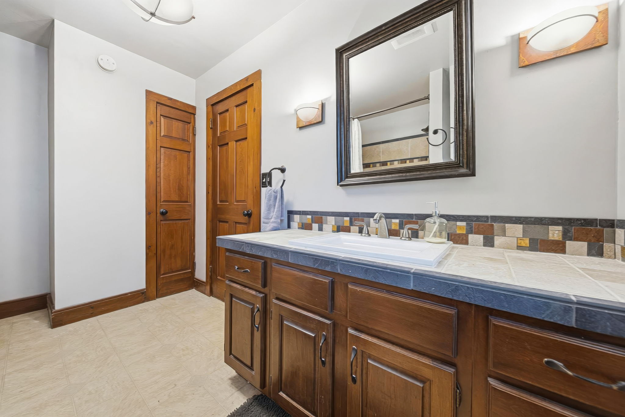 K.K. - 705 Deacon St, Hebron-34