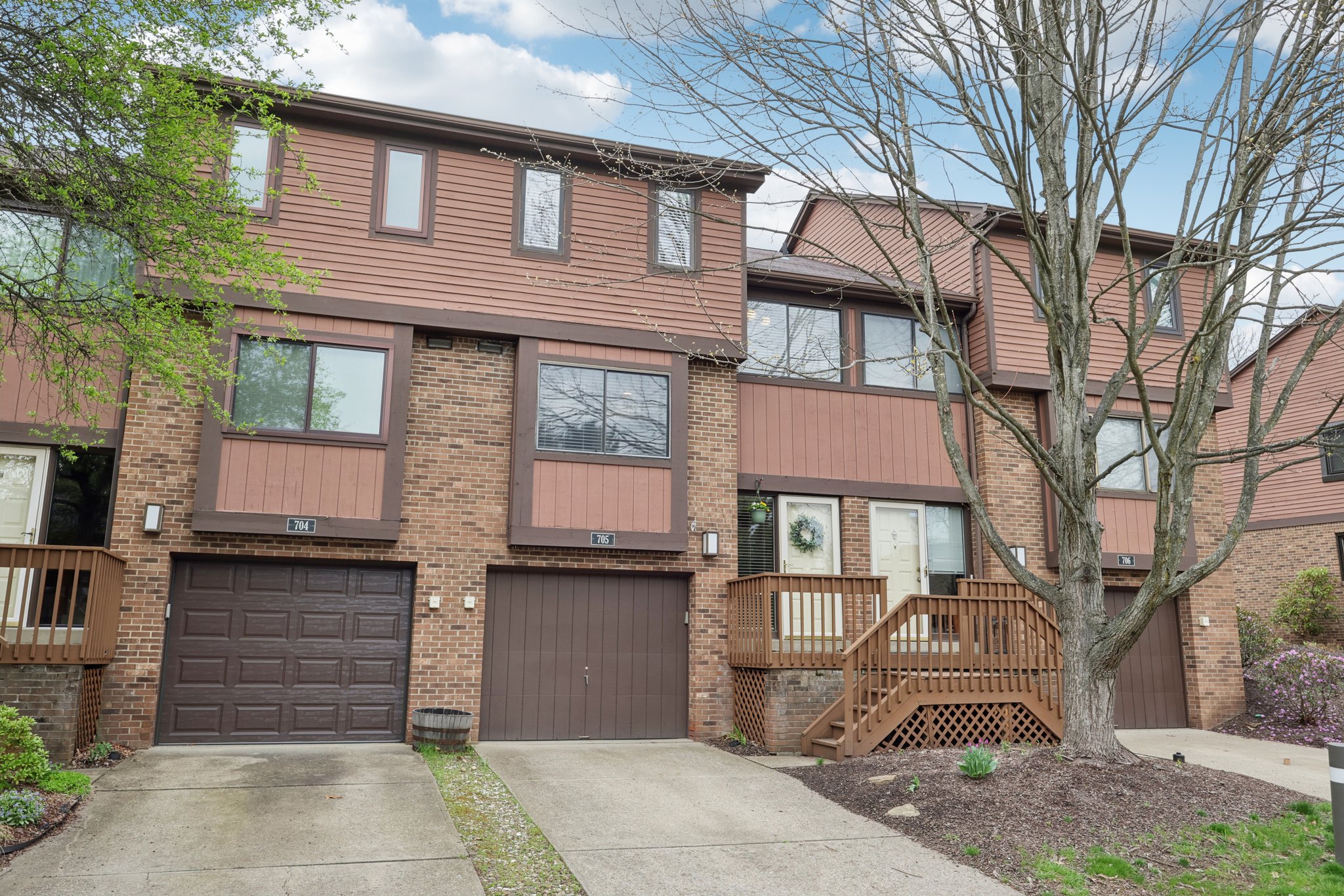 Forest Edge Ct-S0704-002.jpg