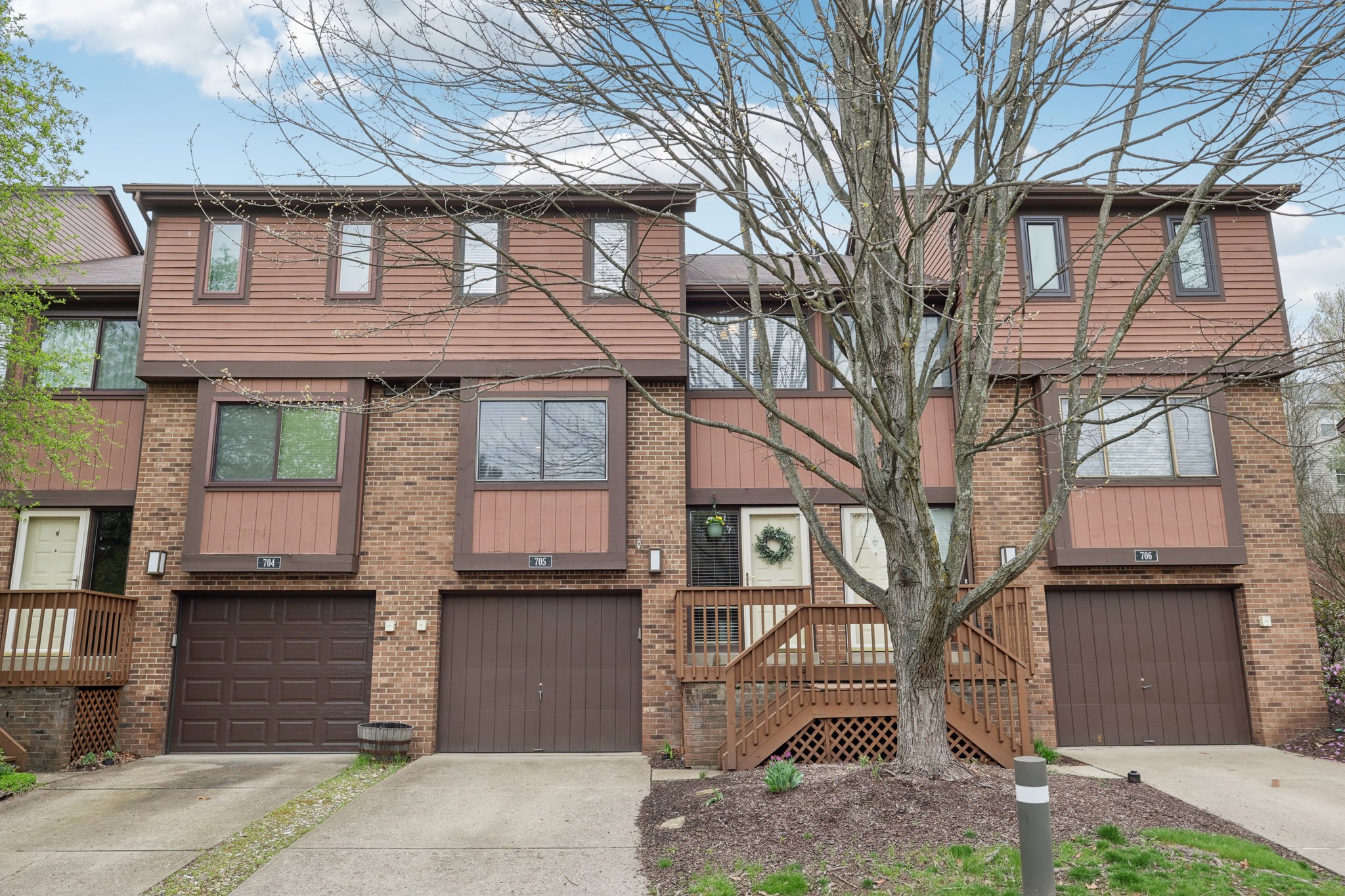 Forest Edge Ct-S0704-003.jpg