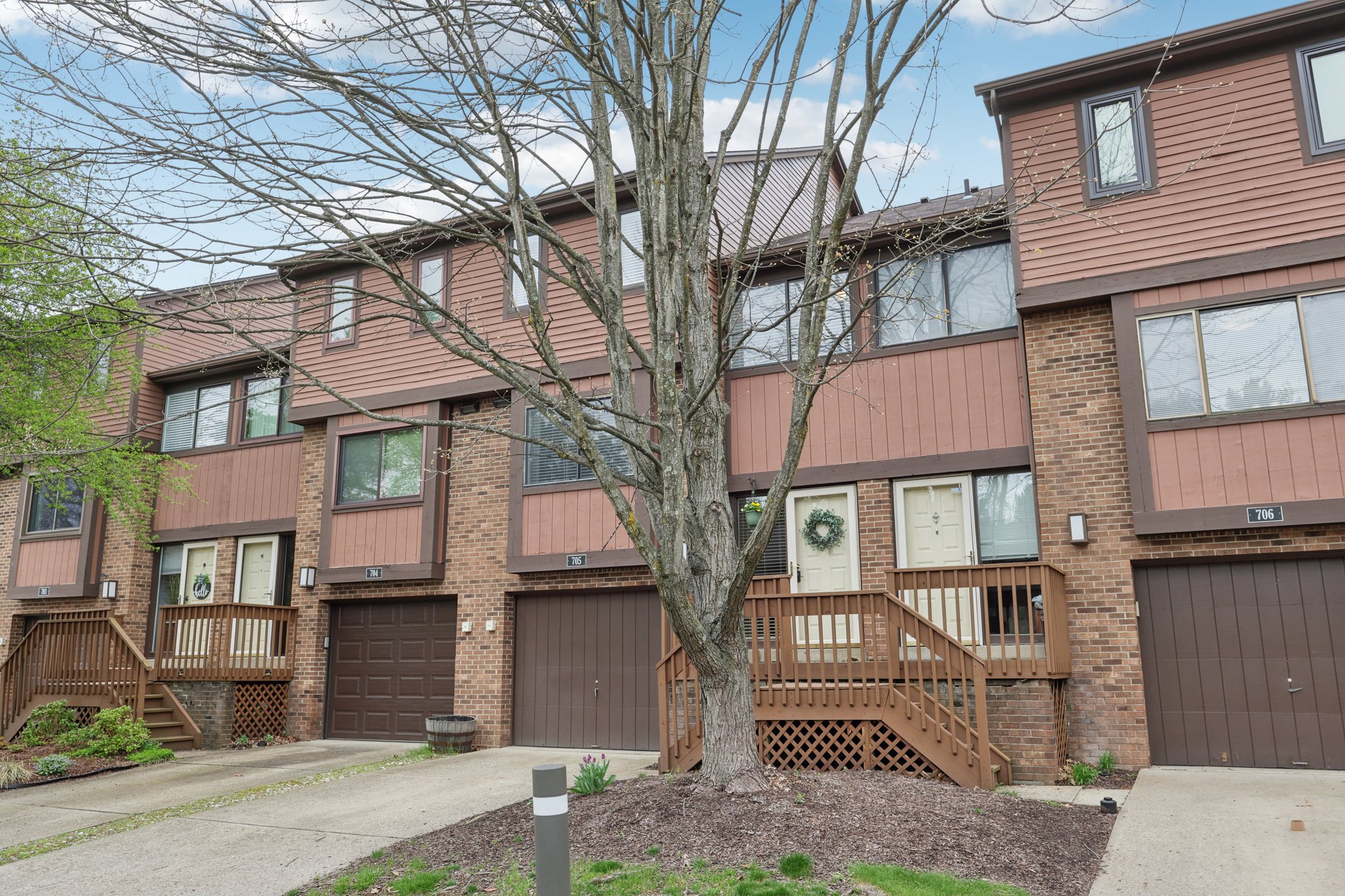 Forest Edge Ct-S0704-006.jpg