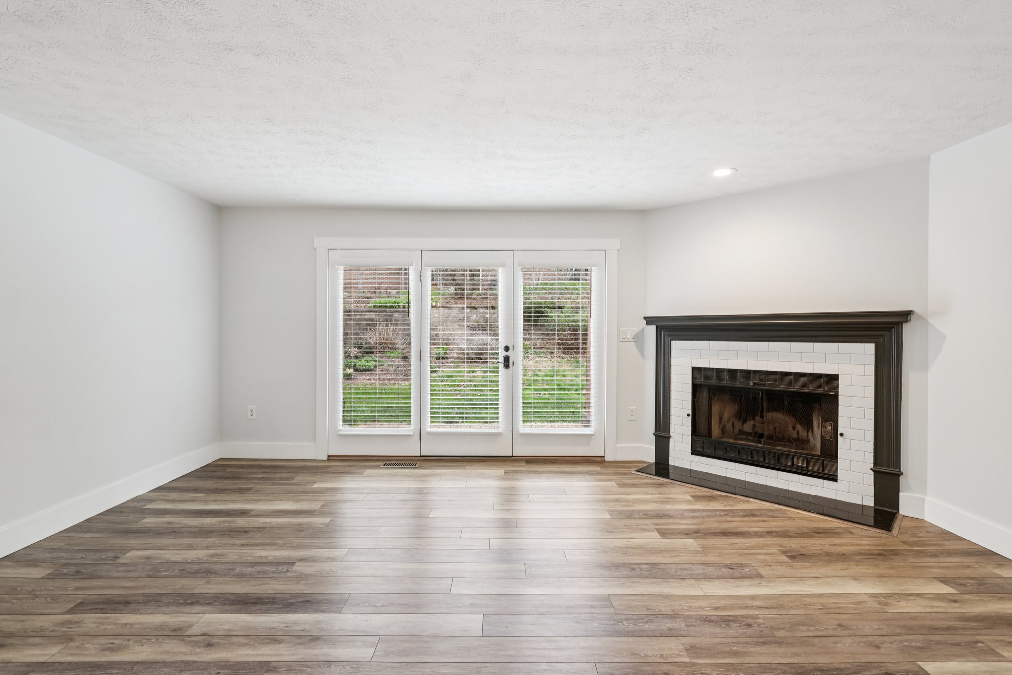 Forest Edge Ct-S0704-014.jpg