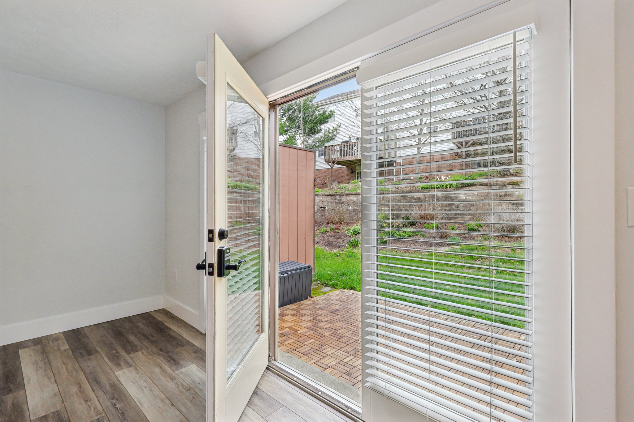 Forest Edge Ct-S0704-035.jpg