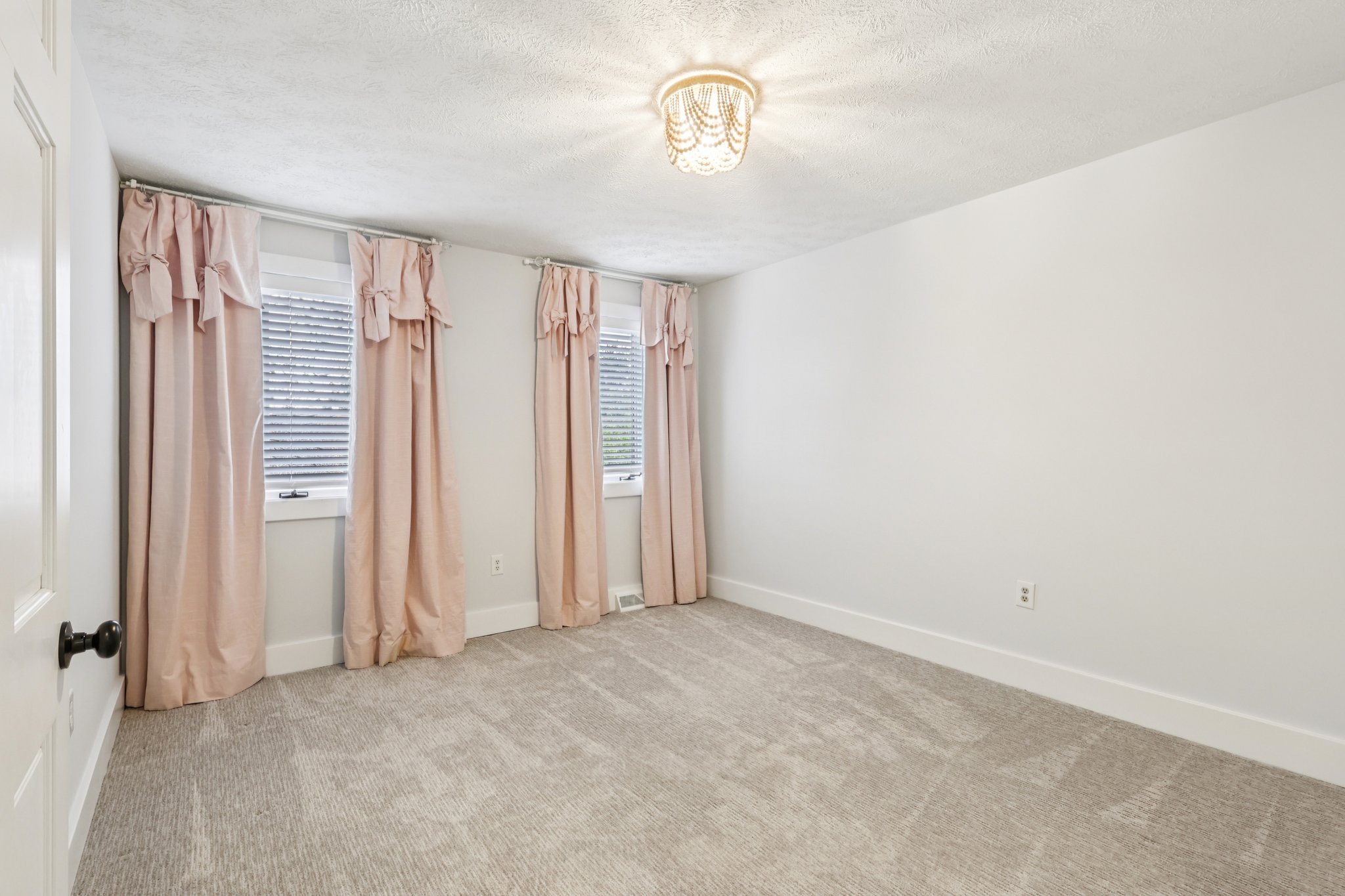 Forest Edge Ct-S0704-038.jpg