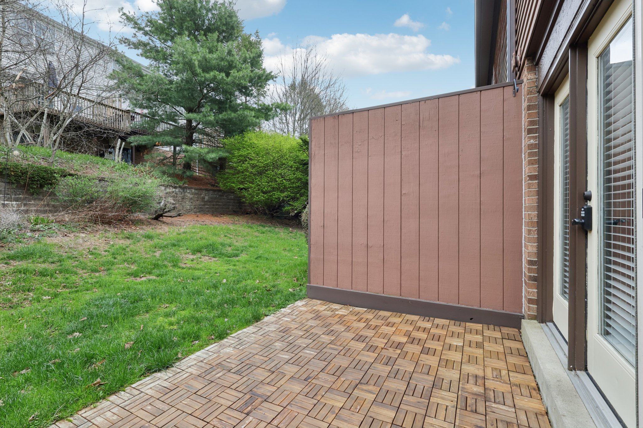 Forest Edge Ct-S0704-055.jpg