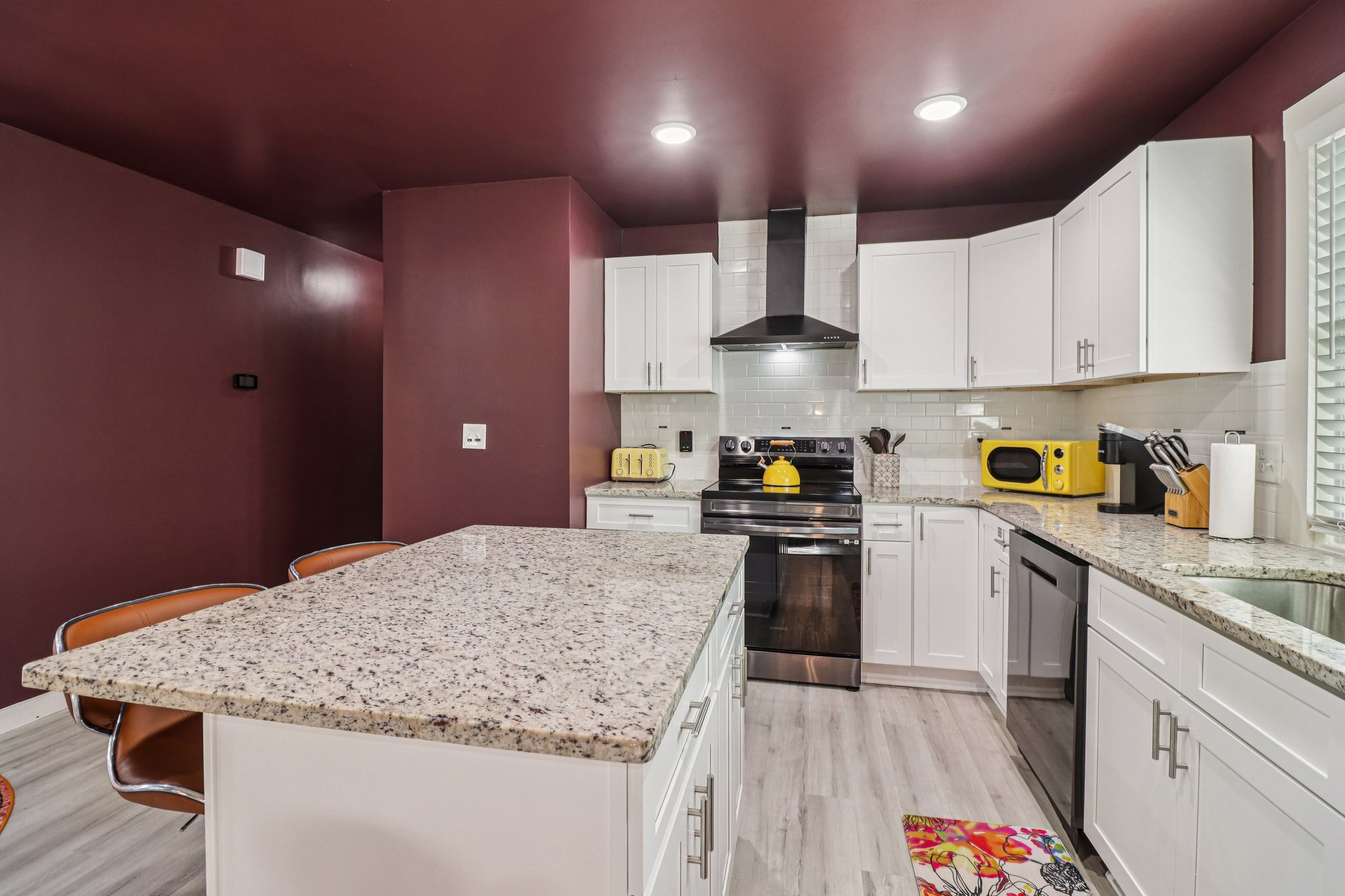 Garden Grove Dr-S2402-015.jpg