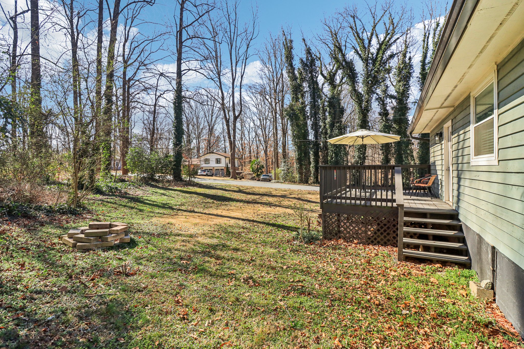 Garden Grove Dr-S2402-044.jpg