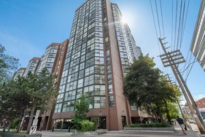 705 King St W