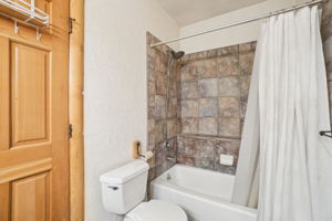 Matterhorn Dr-0205-018