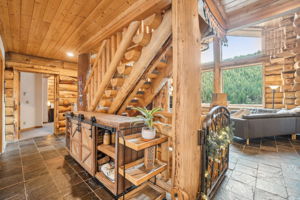 Matterhorn Dr-0205-031