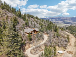 Matterhorn Dr-0205-043