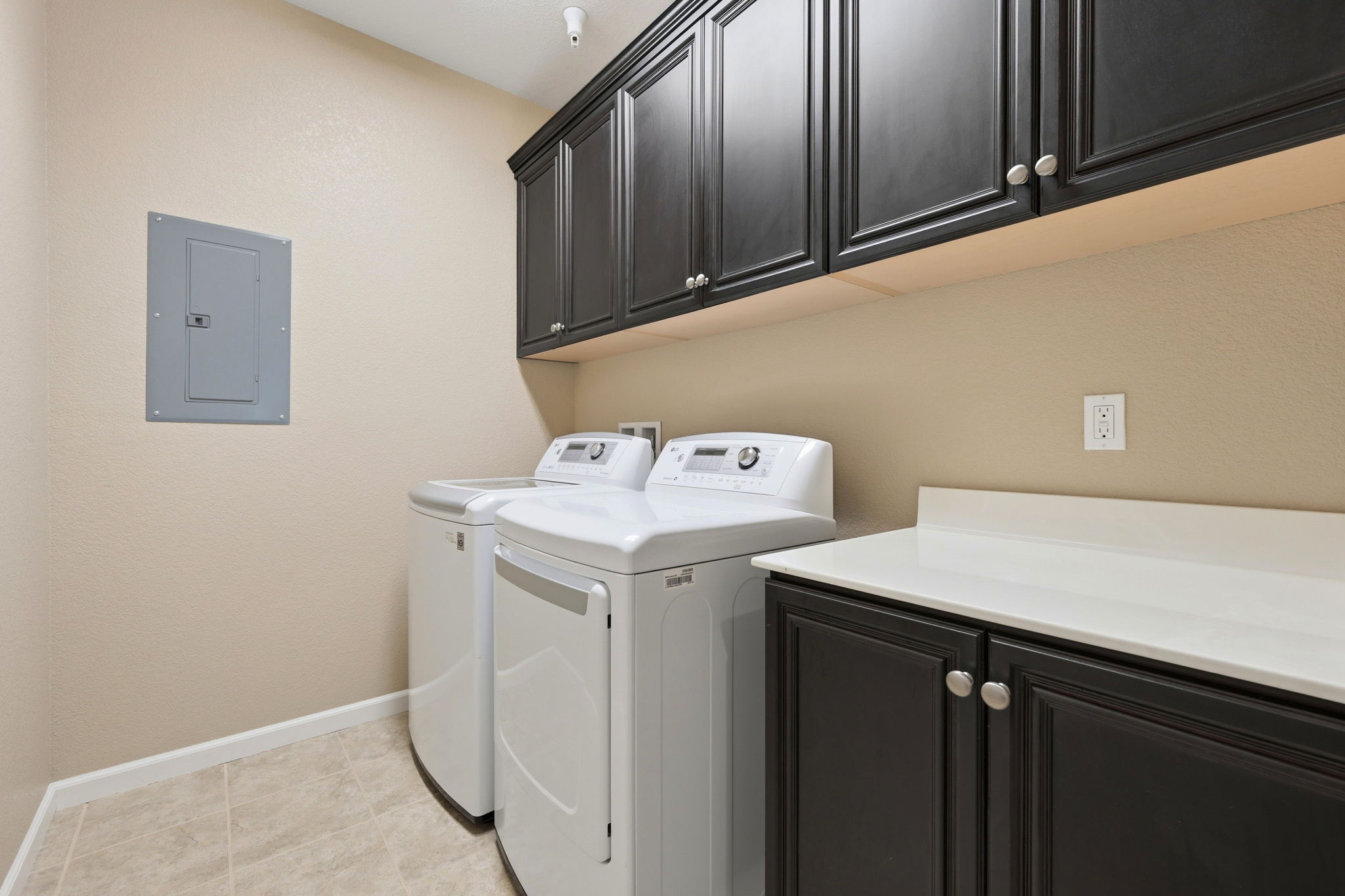 028_F8_705 Pardee Ct