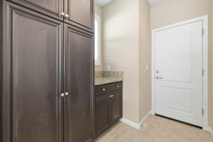 010_F8_705 Pardee Ct