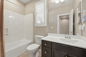 025_F8_705 Pardee Ct